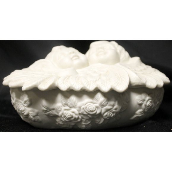 White Porcelain Cherub Angel Trinket Box Jewelry Baby Face Rose Gothic Victorian - Picture 2 of 9